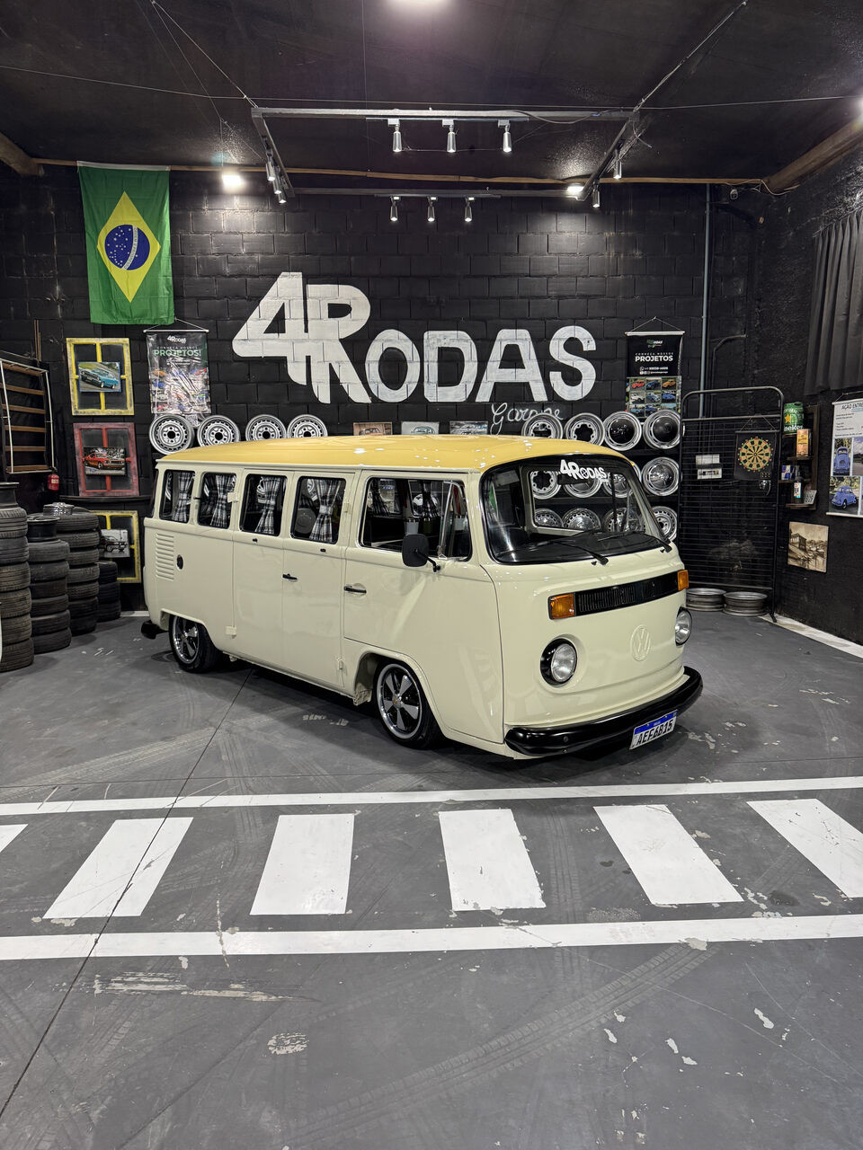 Projeto - Kombi Clipper 1994 - 1600cc - Branco Lótus com teto Amarelo Colonial + R$ 700,00 (Para auxiliar nas despesas de transporte)