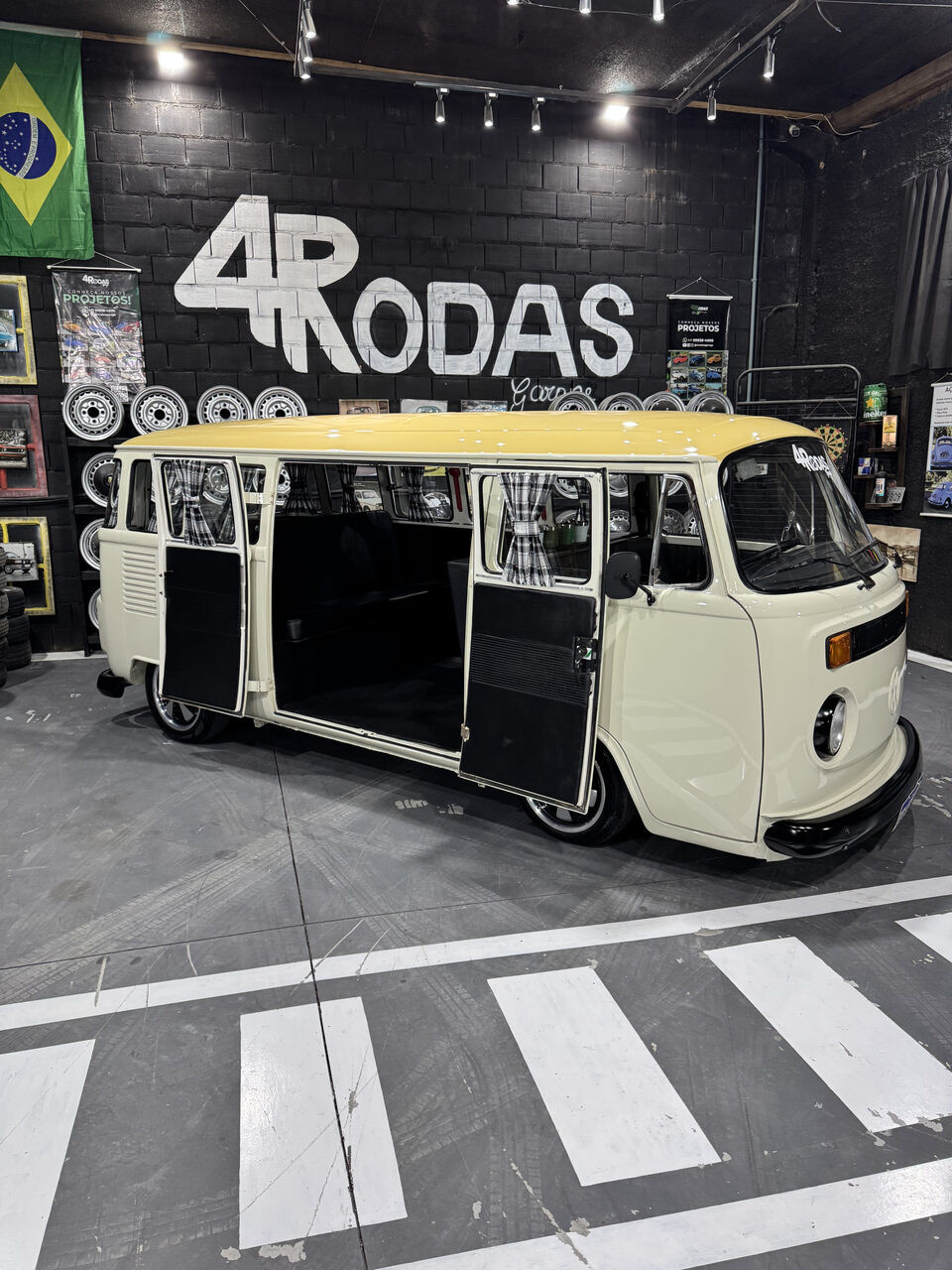Projeto - Kombi Clipper 1994 - 1600cc - Branco Lótus com teto Amarelo Colonial + R$ 700,00 (Para auxiliar nas despesas de transporte) - miniatura 2